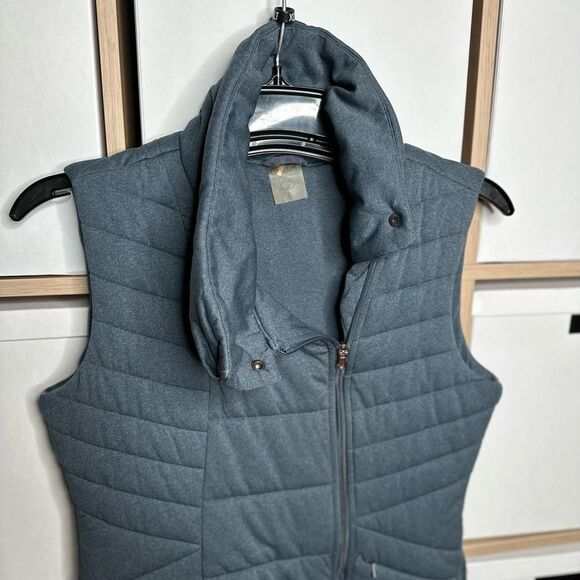 Calia vest. Small - Picture 3 of 5